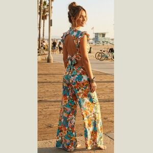 Bohemian Ruffled Ooen Back Tie-Back Crop Top